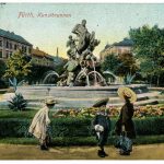 Bahnhofsplatz mit Centaurenbrunnen (historische Postkarte)